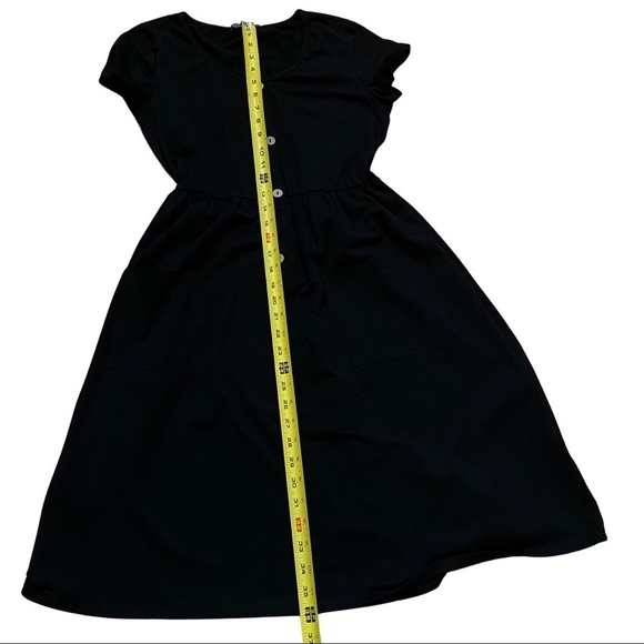 OUGES WOMEN‎ BLACK DRESS SIZE M BUTTON FRONT W/POCKETS DRESS - Picture 9 of 10